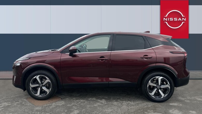 Nissan Qashqai 1.3 DiG-T MH N-Connecta 5dr Petrol Hatchback